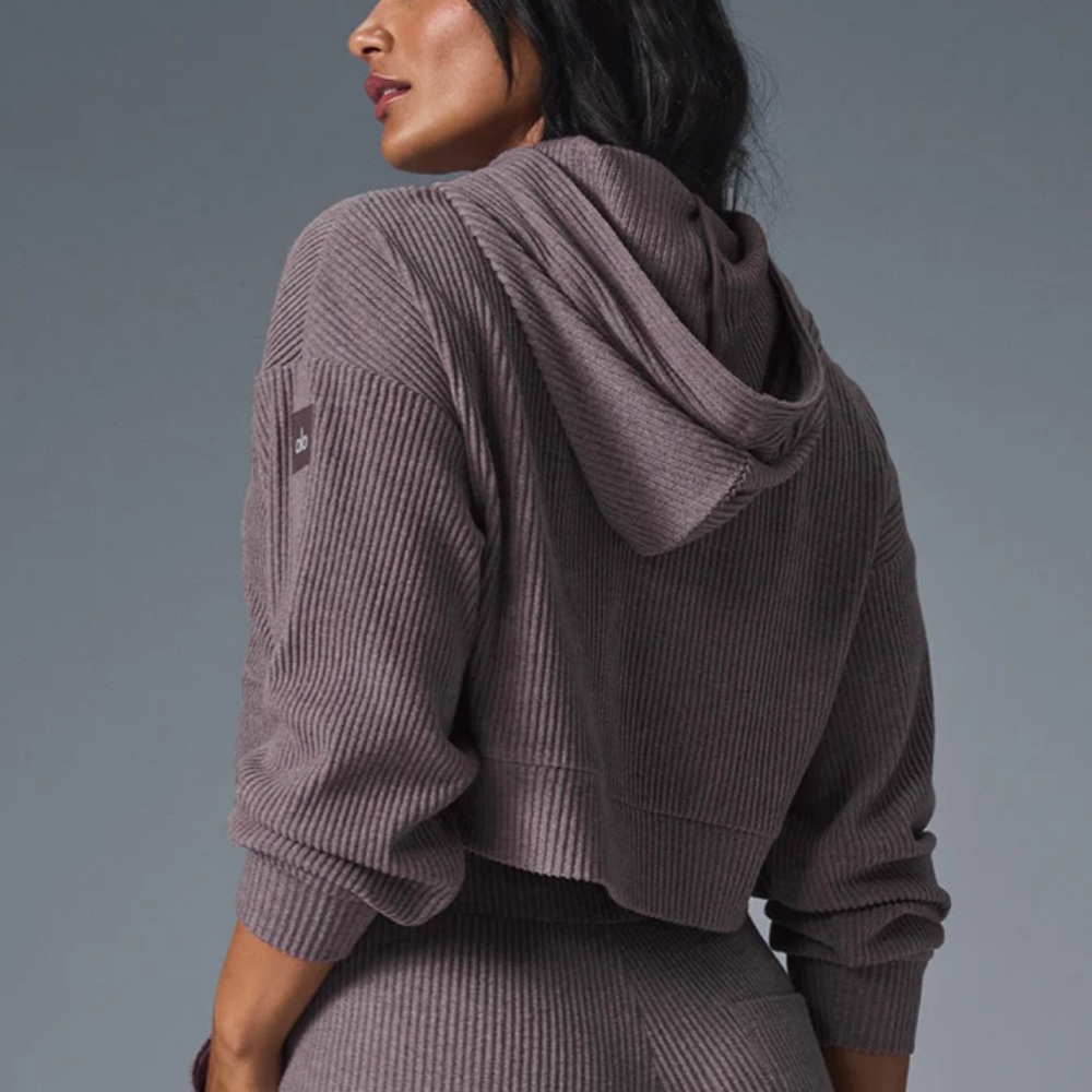 ALO Yoga Ribbed Cropped Hoodie - Mauve